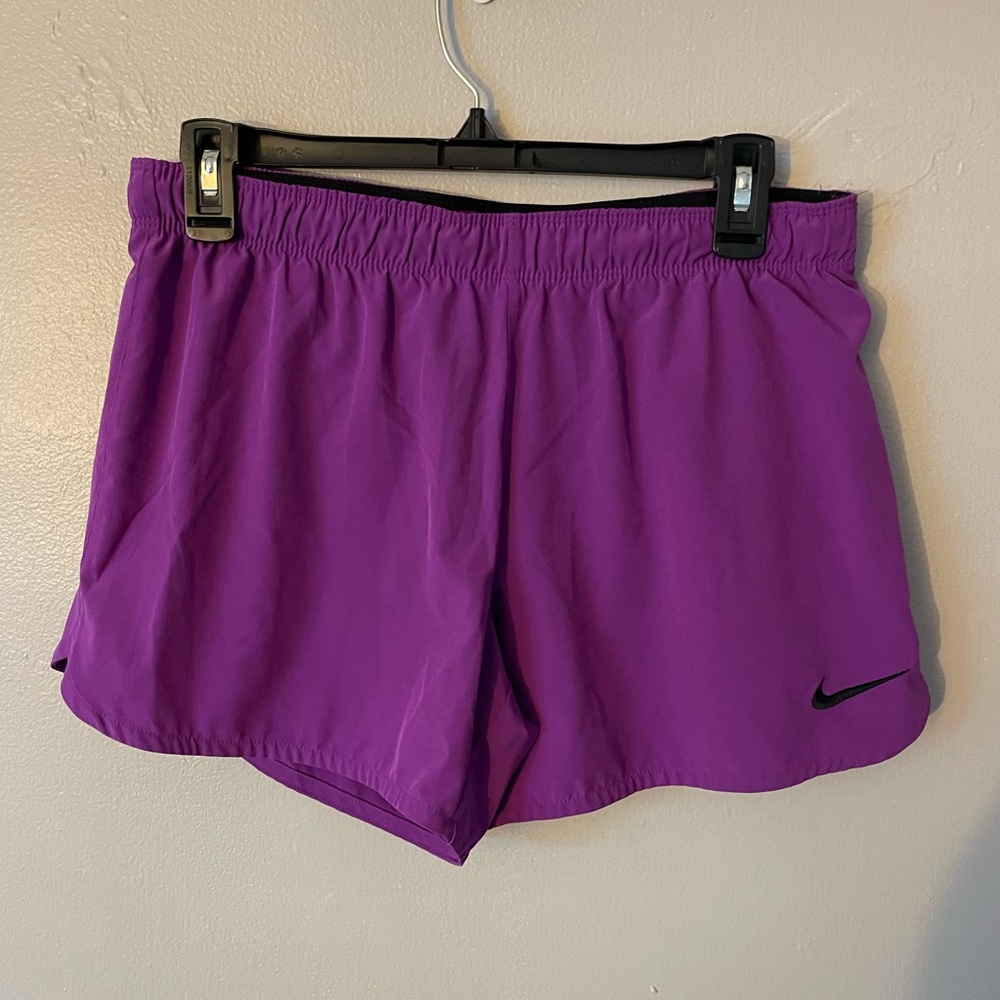 NWOT Nike Shorts w/ Spandex (S)